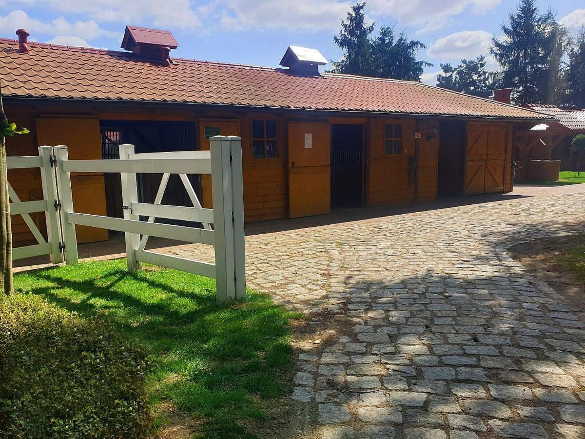 Вилла Osrodek Agroturystyczny Zacisze Giewartow Экстерьер фото