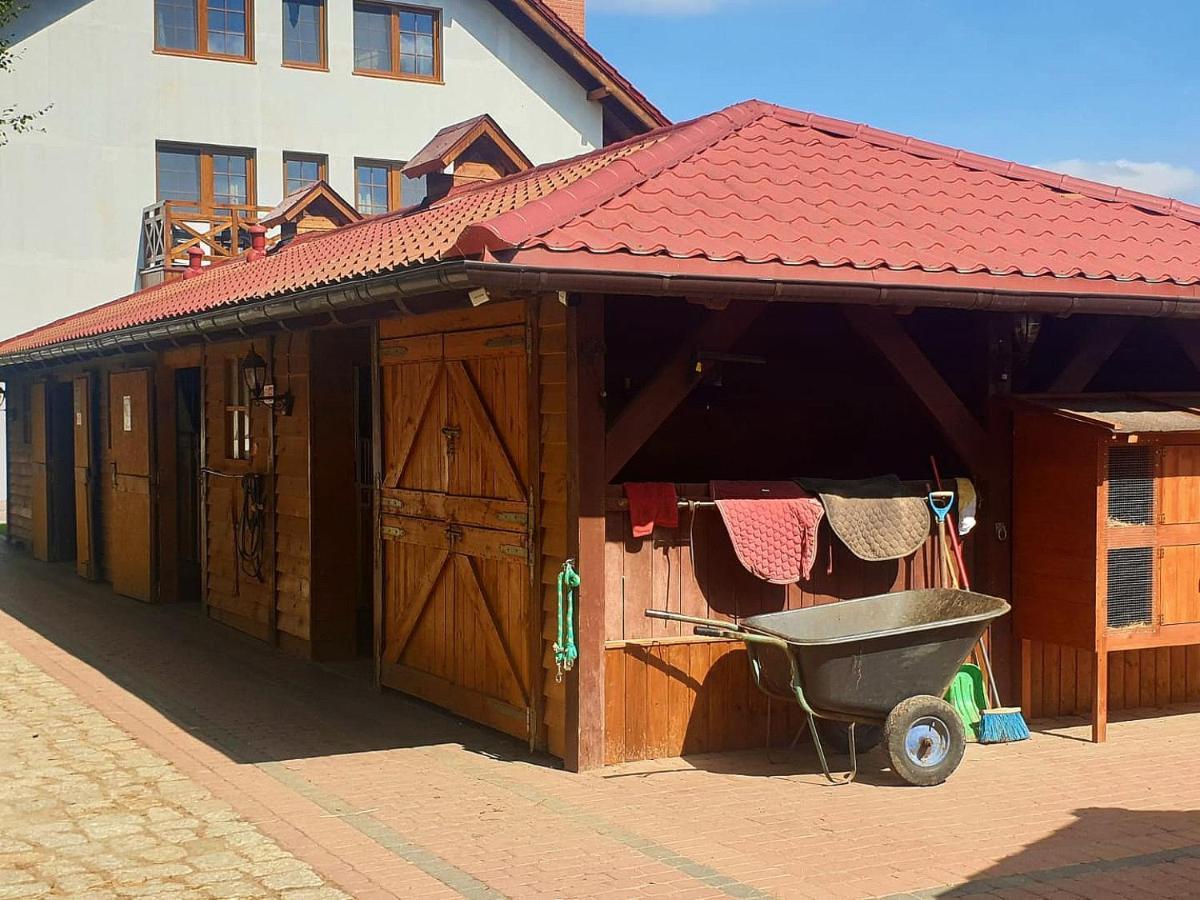 Вилла Osrodek Agroturystyczny Zacisze Giewartow Экстерьер фото